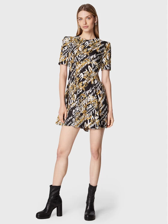 Versace Jeans Couture Γυναίκες Καθημερινά Φορέματα Φόρεμα καθημερινό 73HAO902 Μαύρο Regular Fit 4 Versace Jeans Couture Γυναίκες Καθημερινά Φορέματα Φόρεμα καθημερινό 73HAO902 Μαύρο Regular Fit - Image 2