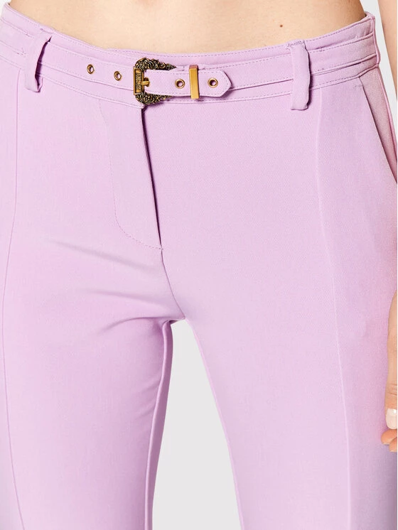 Versace Jeans Couture Γυναίκες Υφασμάτινα Παντελόνια Παντελόνι υφασμάτινο 72HAA105 Μωβ Regular Fit 6 Versace Jeans Couture Γυναίκες Υφασμάτινα Παντελόνια Παντελόνι υφασμάτινο 72HAA105 Μωβ Regular Fit - Image 4